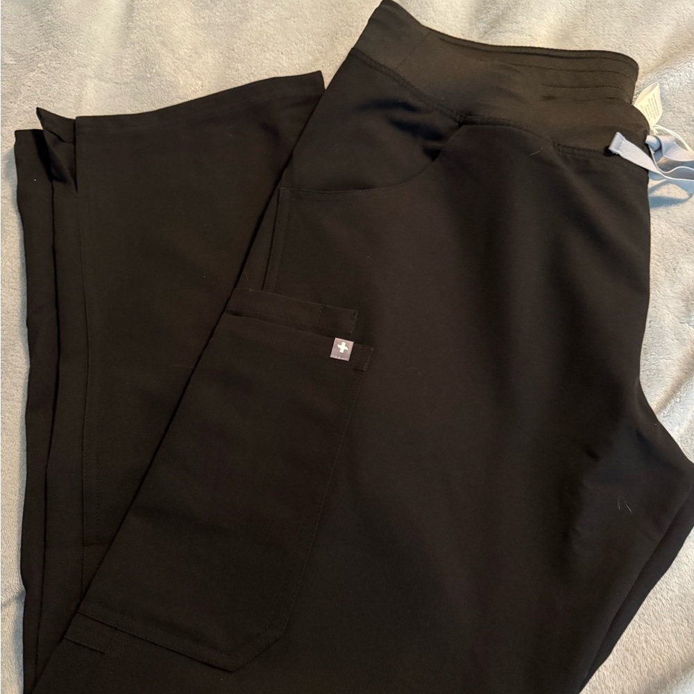 Figs Kade Cargo Women's Scrub Pants Petite Large